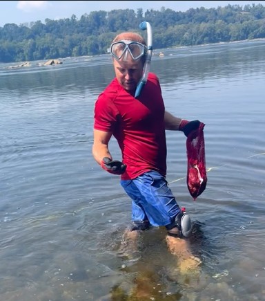 Mussel Sampling in Susquehanna River